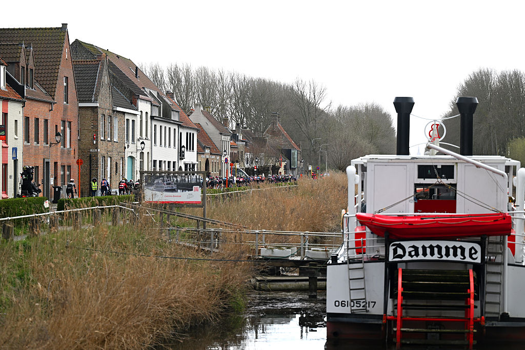 BRUGES, BELGIUM - MARCH 26: A general view of the peloton competing during the 9th Ronde van Brugge - Tour of Bruges 2026, Women's Elite a 143.7km one day race from Bruges to Bruges on March 26, 2026 in Bruges, Belgium. (Photo by Luc Claessen/Getty Images)
