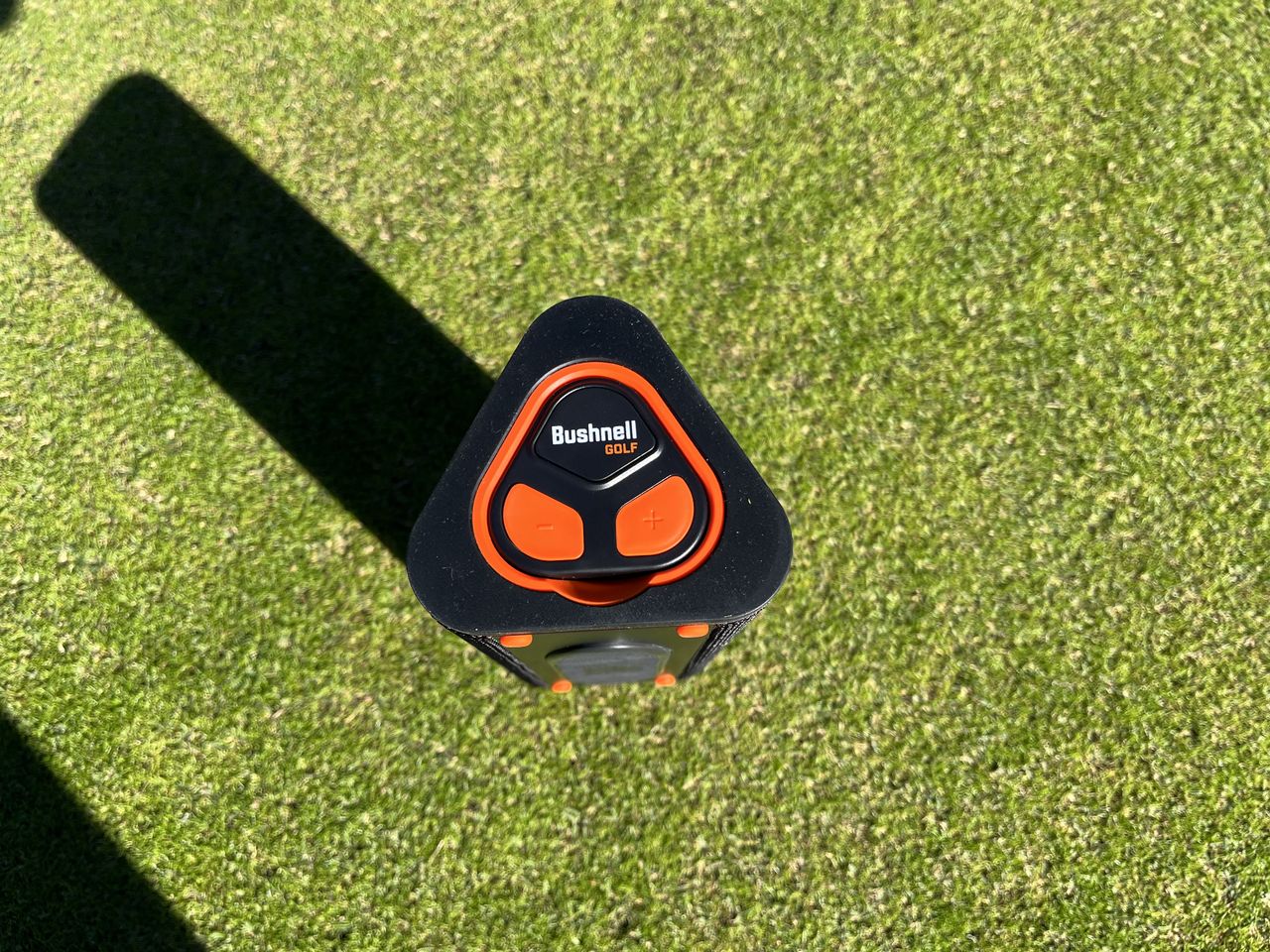The remote housed in the top of the Bushnell Wingman View speaker