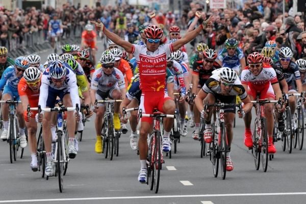 Leonardo Duque wins it for Cofidis.