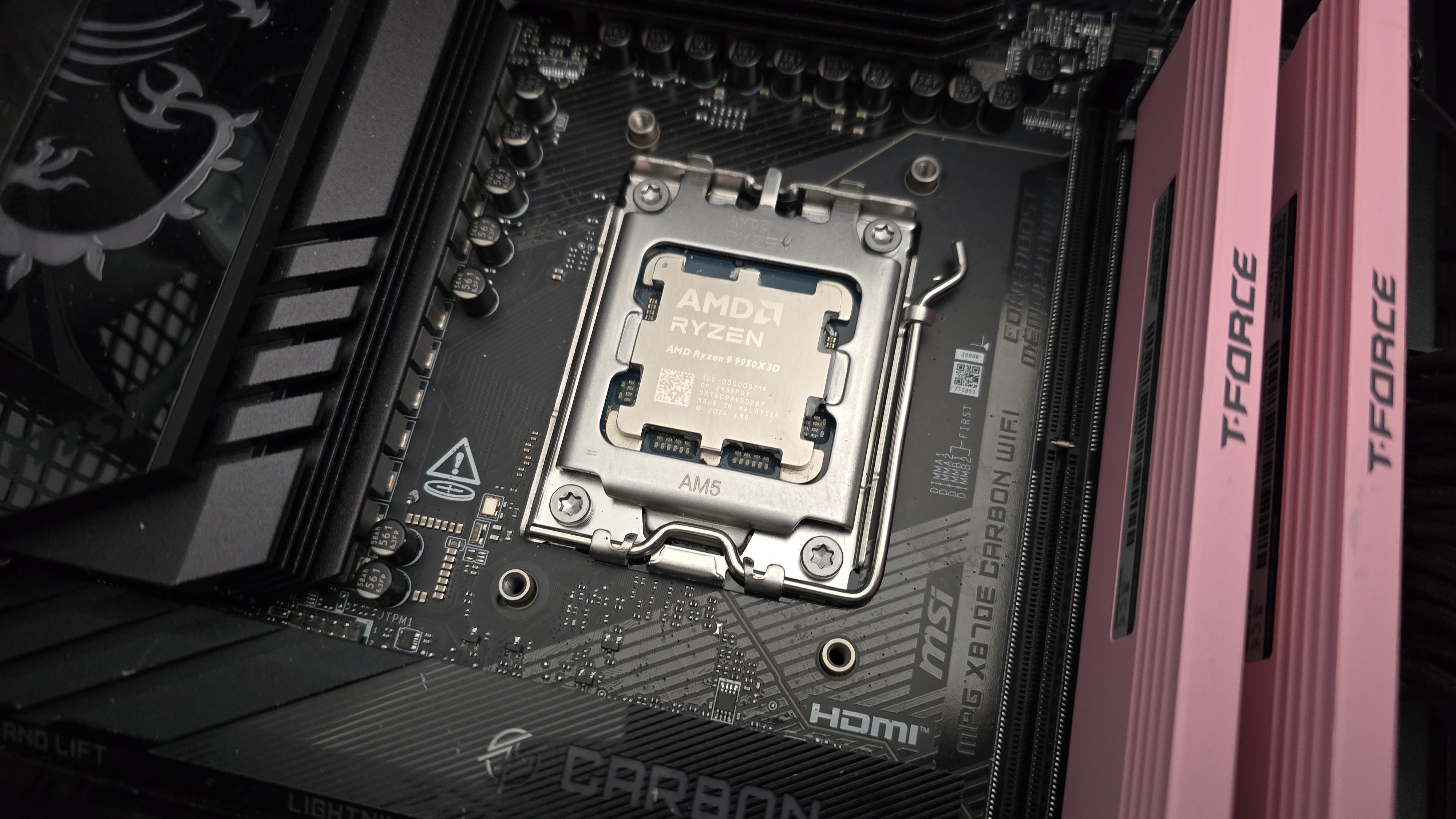 MSI MPG Coreliquid P22 360