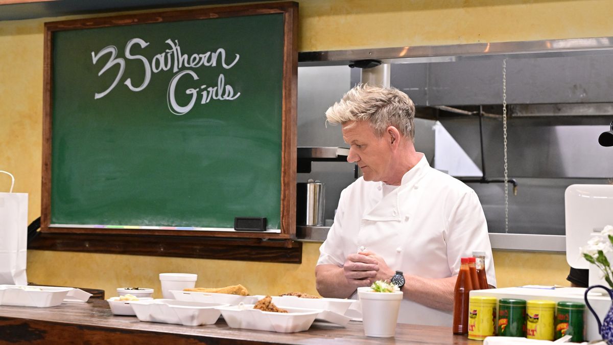 Gordon Ramsay in the 3 Southern Sisters episode of Kitchen Nightmares season 9