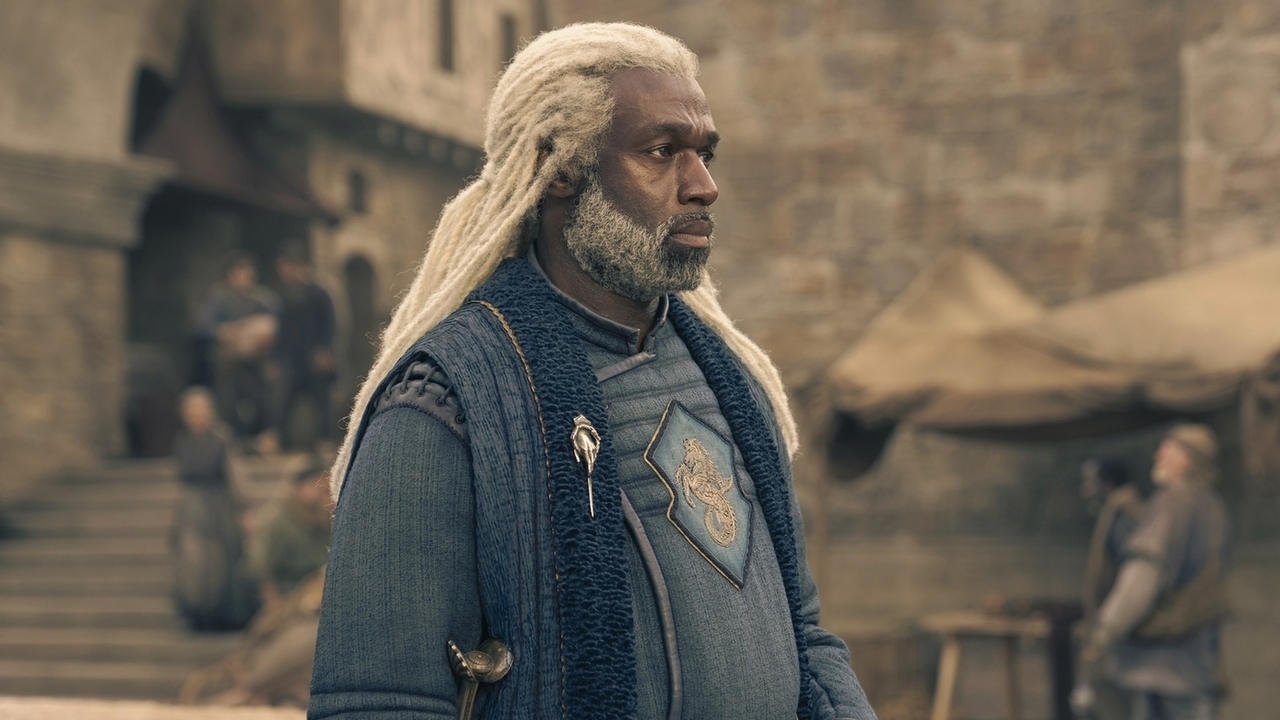 Steve Toussaint as Corlys Velaryon in House of the Dragon, Season 2x08