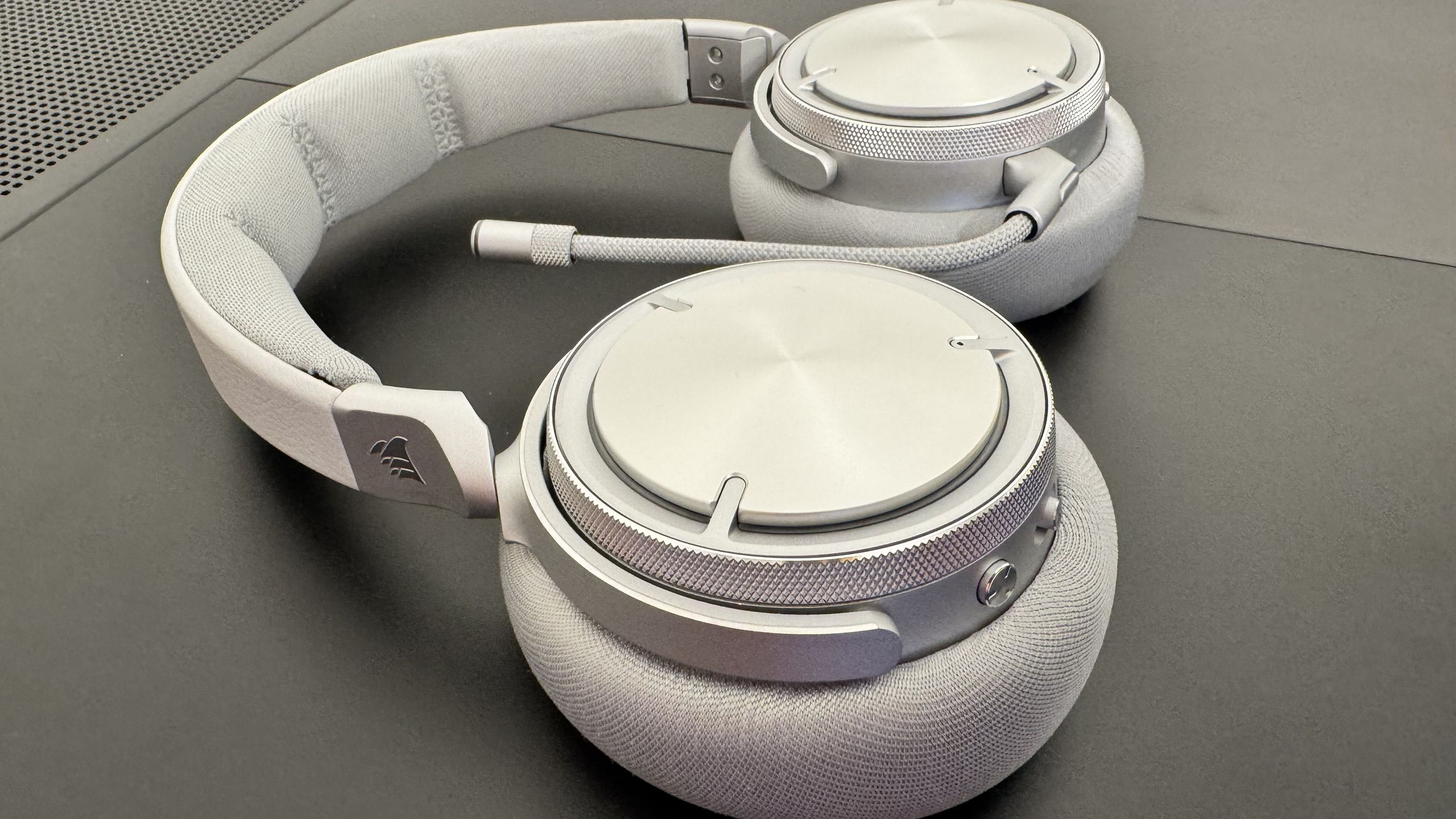 訳あり　Q3093 Corsair VIRTUOSO MAX CORSAIR コルセア VIRTUOSO MAX WIRELESS ゲーミング