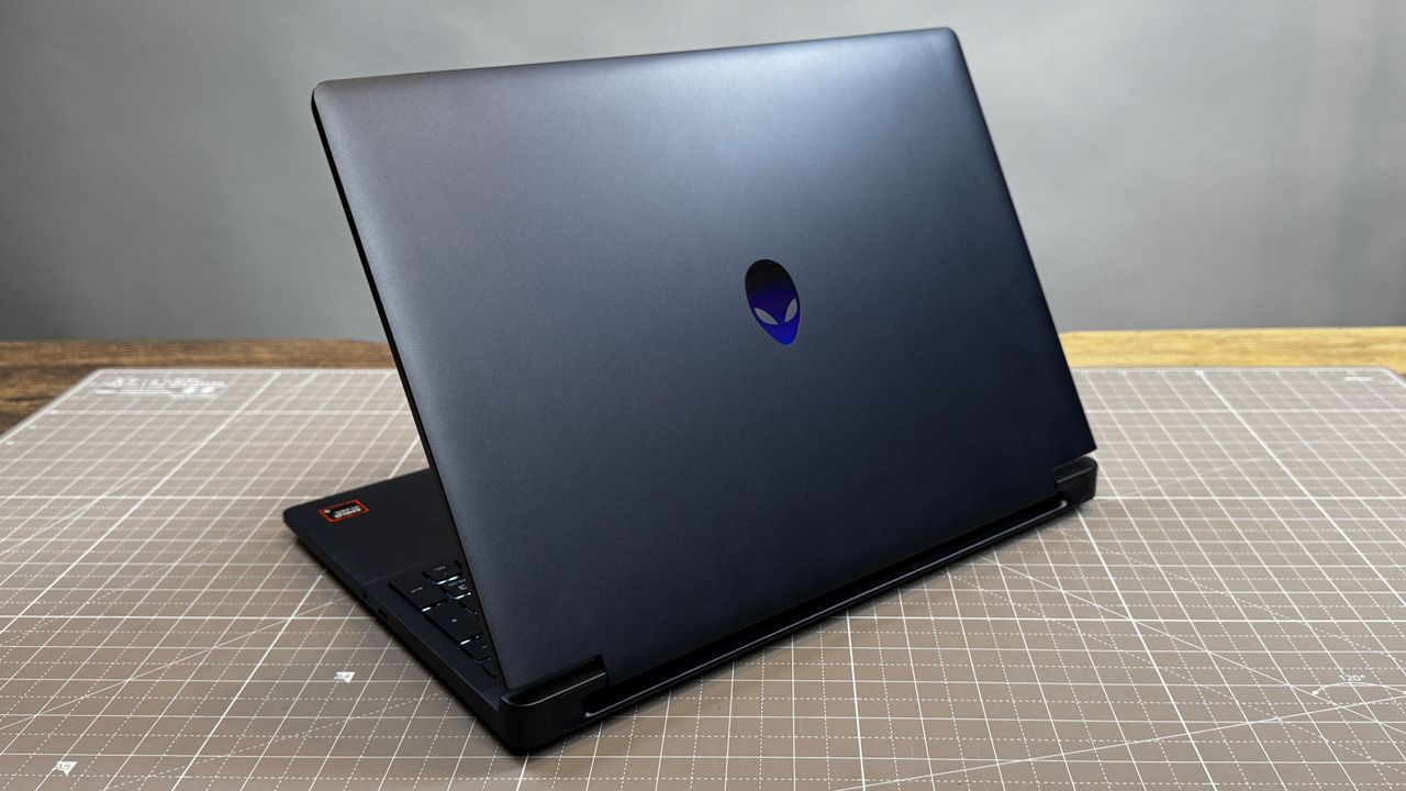 Alienware 15