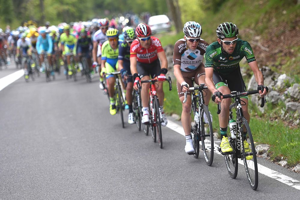 Bryan Naulleau (Europcar) on the front.