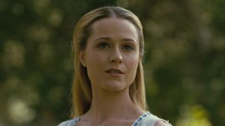Dolores outdoors in Westworld