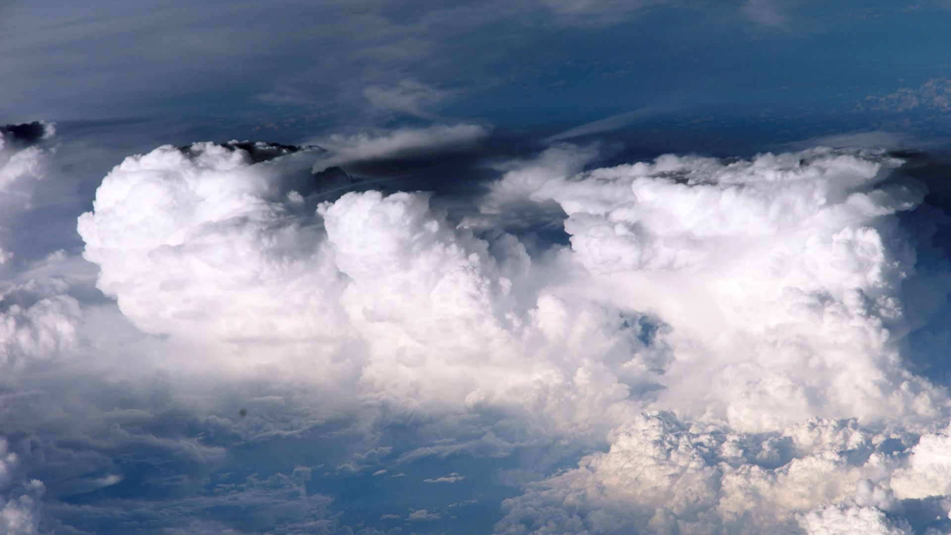 ‘Nobody knew why this was happening’: Scientists race to understand baffling behavior of ‘clumping clouds’ ‘Nobody knew why this was happening’: Scientists race to understand baffling behavior of ‘clumping clouds’