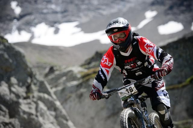 Justin Leov