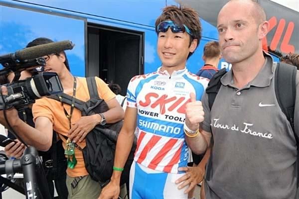 Fumiyuki Beppu (Skil Shimano) poses in front of the team bus before the start of the stage.