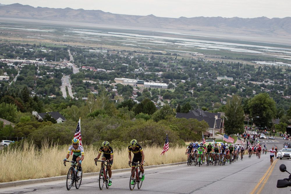 Attacks try to get away on the last climb.