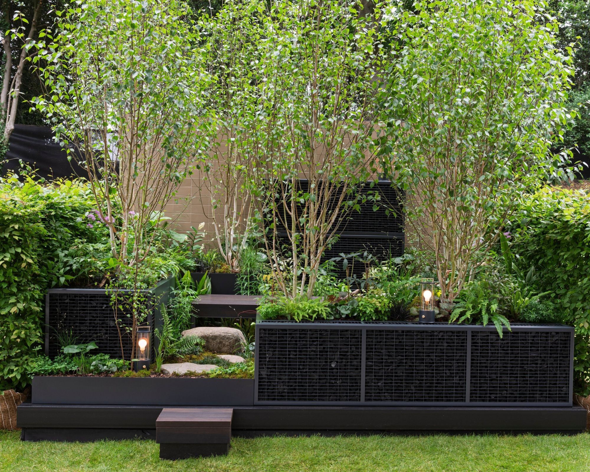 A Japanese style balcony garden