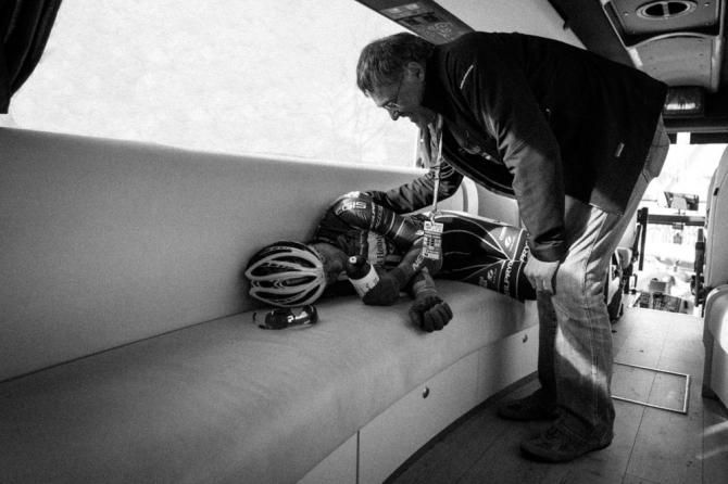 UnitedHealthcare team director Hendrik Redant comforts Kiel Reijnan after he tried for another day in the break.
