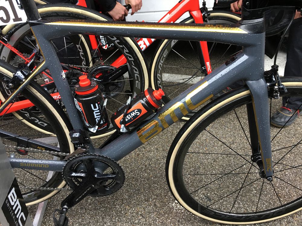 Greg van Avermaet (BMC) was again on his special grey BMC bike