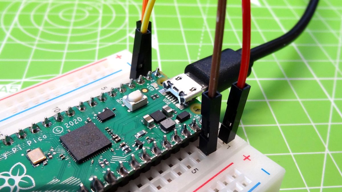 Raspberry Pi Pico with LCD Screen