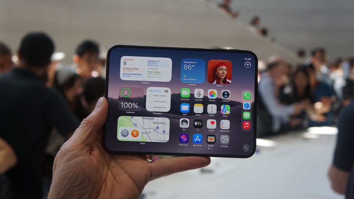 iPhone Duo Hands On
