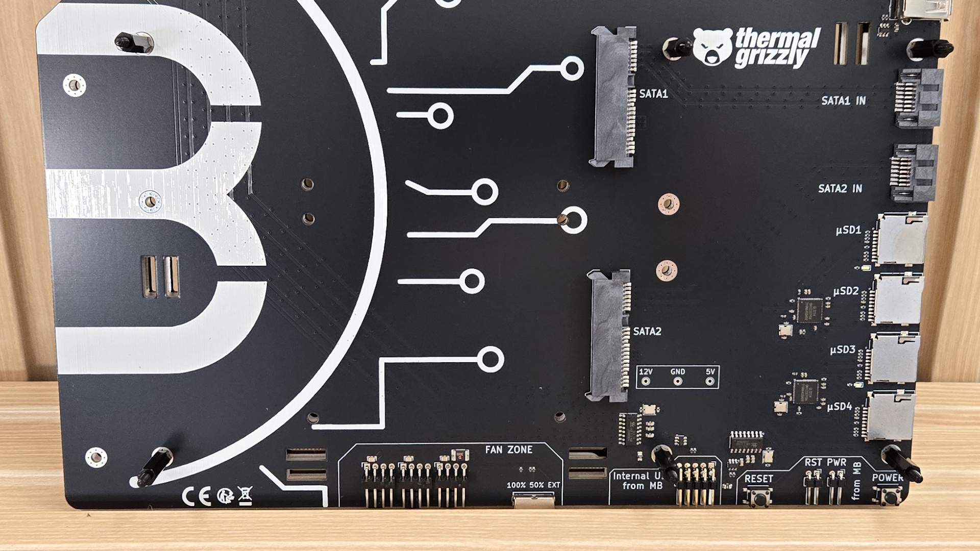 Der8benchtable - bottom