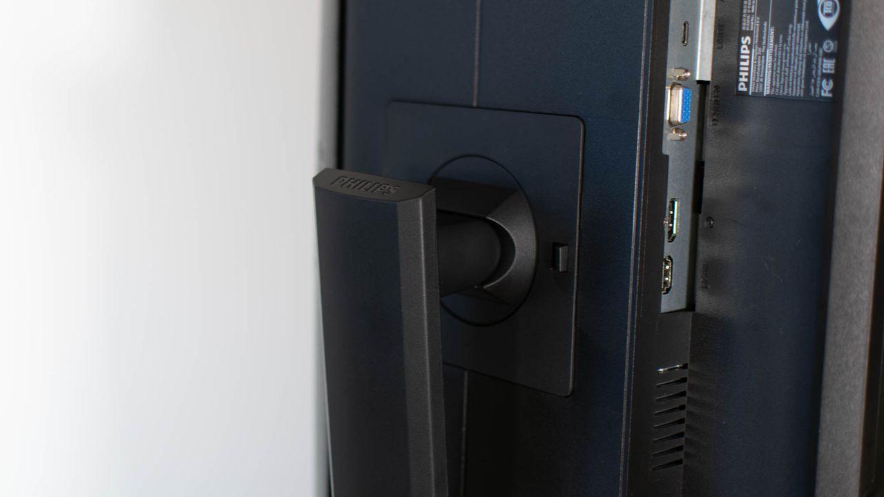 Philips 243B9 VESA mount