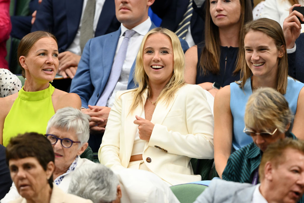 Beth Mead and Vivianne Miedema at Wimbledon