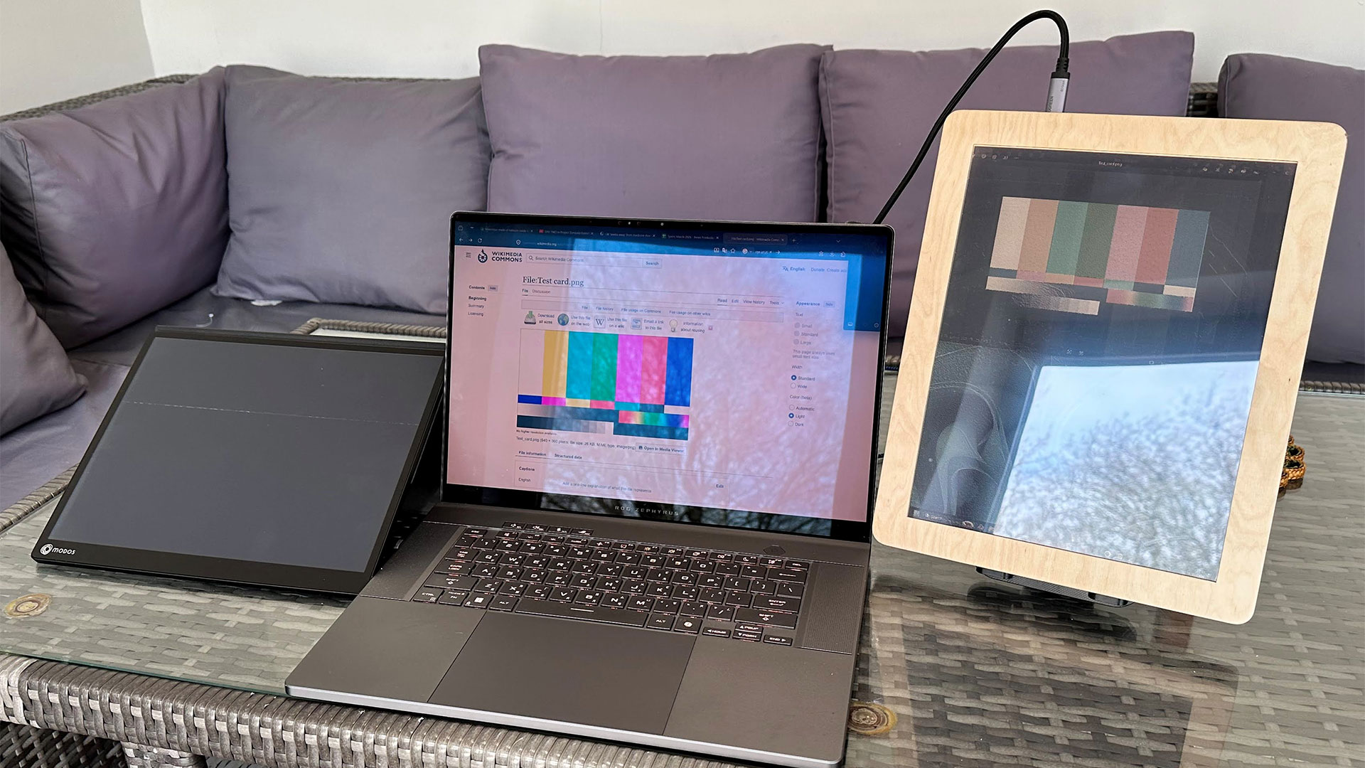 Modos Tech 13.3-inch e-paper monitors