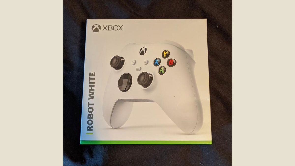 Xbox Series S confirmed by controller packaging