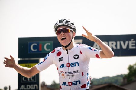 Fem van Empel wins stage 3 of 2023 Tour de l'Avenir Femmes