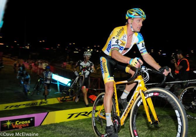 Bart Wellens (Telenet-Fidea) clearing the barriers