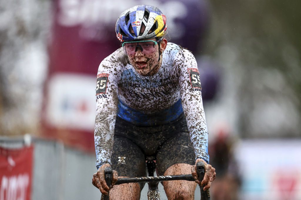 Britain&#039;s Zoe Bäckstedt competes during the women&#039;s elite race at the World Cup cyclocross cycling event stage 9 (out of 12) of the UCI World Cup cyclocross competition, in Dendermonde, on January 5, 2025. (Photo by DAVID PINTENS / Belga / AFP) / Belgium OUT