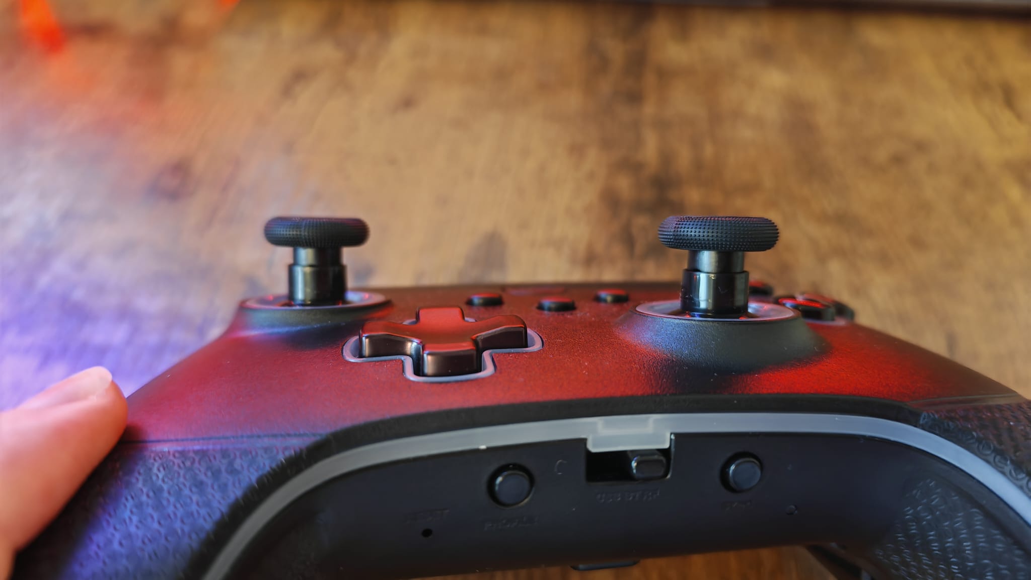 The extended thumbsticks on the PowerA OPS V3