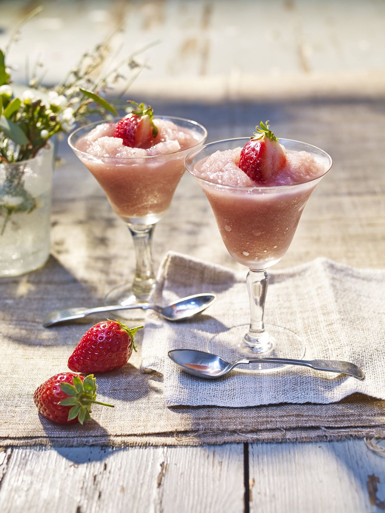 Strawberry frosé recipe