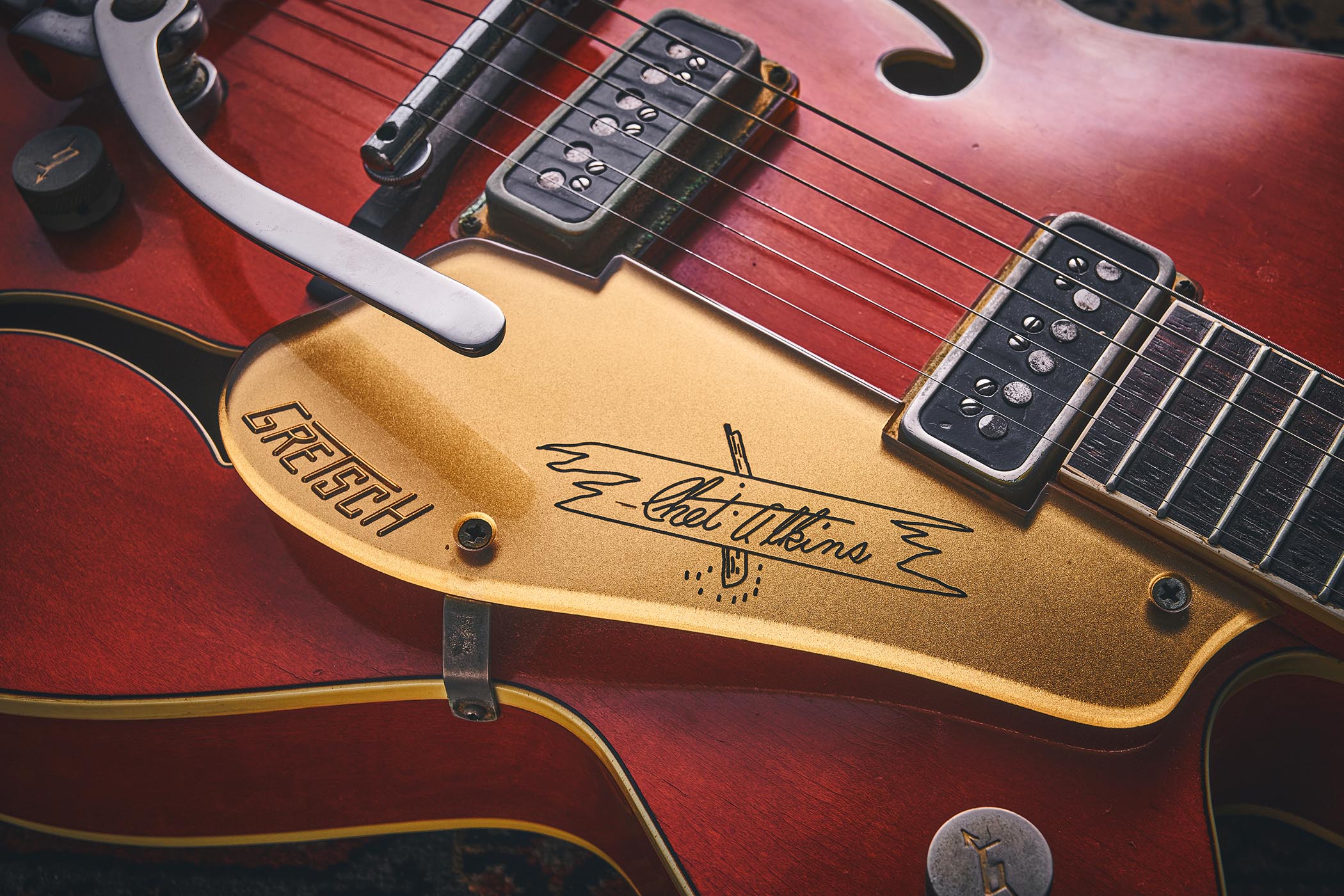Jimmy Page&#039;s 1947 Gretsch 6120: a vintage unicorn photographed in detail, with the original NME featuring the Led Zeppelin guitarist&#039;s interview.