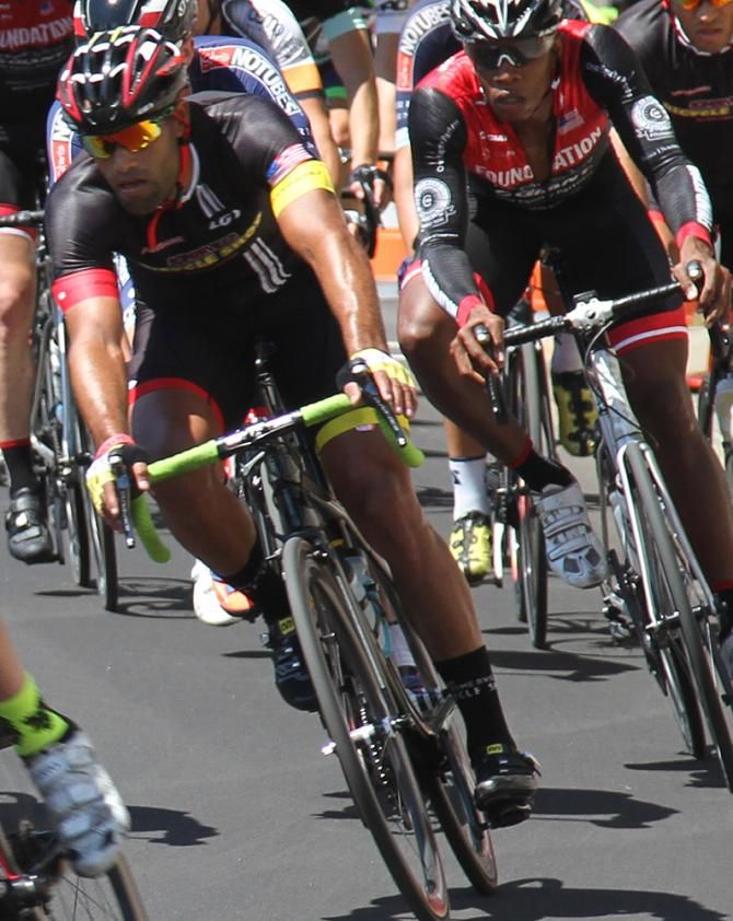 Deivy Capellan (Team Somerville Bicycle Shop) rounds the corner mid-race