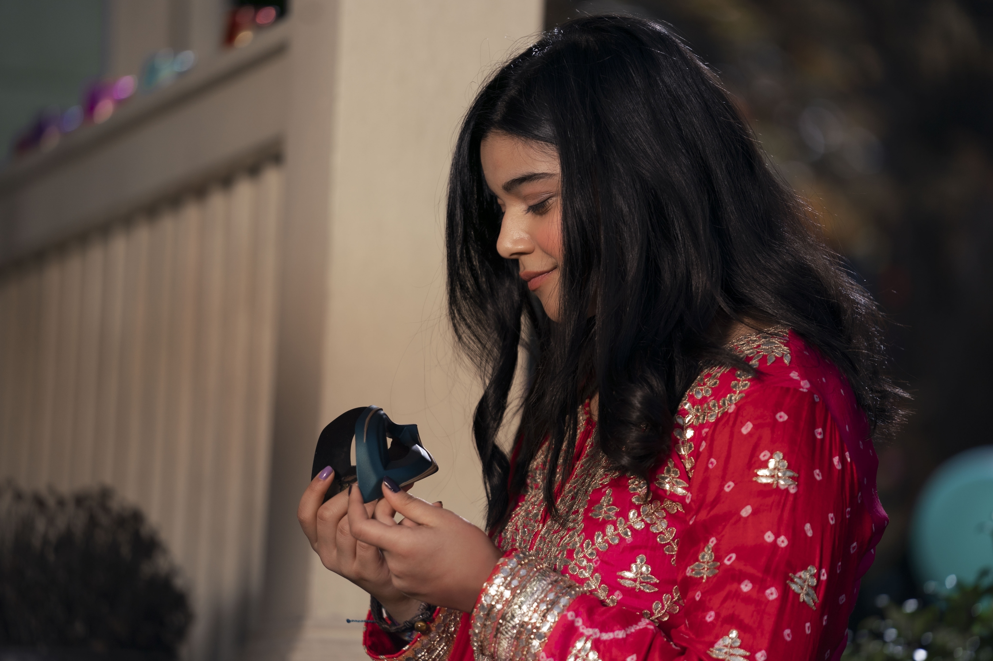 TV tonight Newcomer Iman Vellani stars.