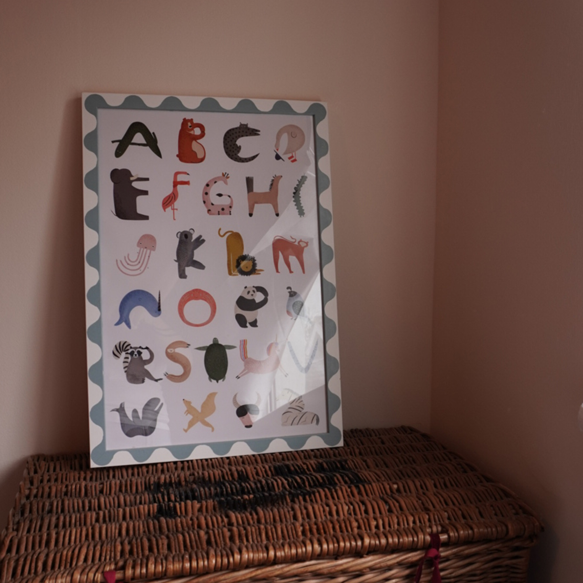 picture frame with wave pattern