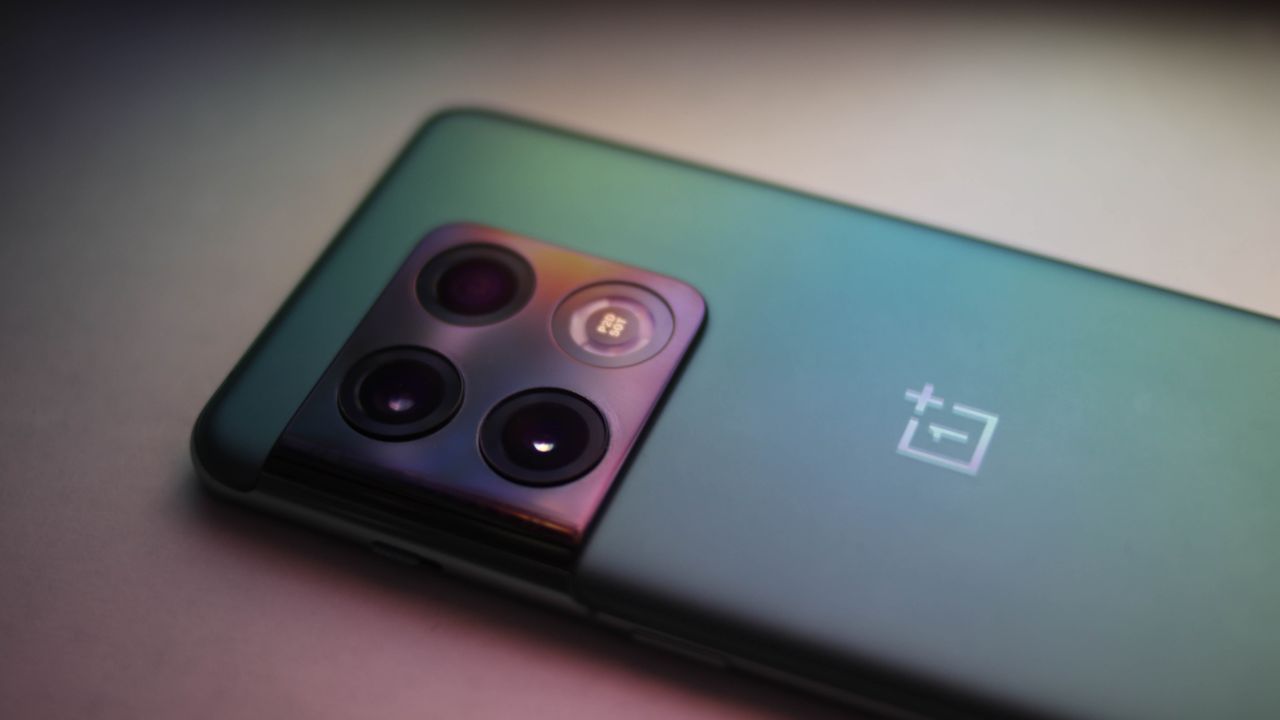 OnePlus 10 Pro's back cover
