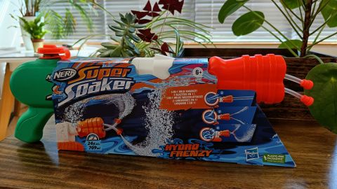 Super Soaker Hydro Frenzy in box