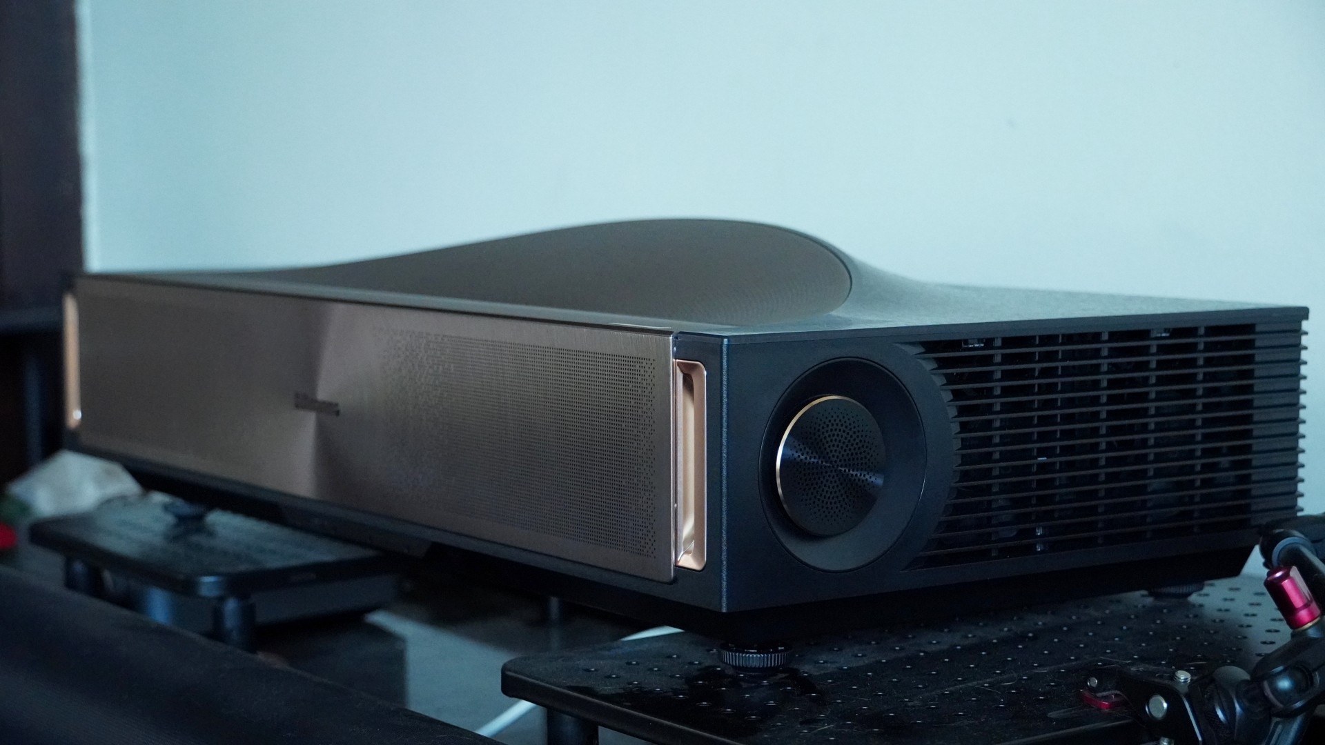 Hisense L9Q shown from an angle