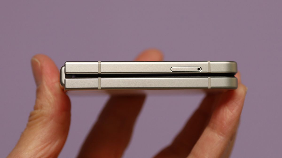Galaxy Z Flip 8