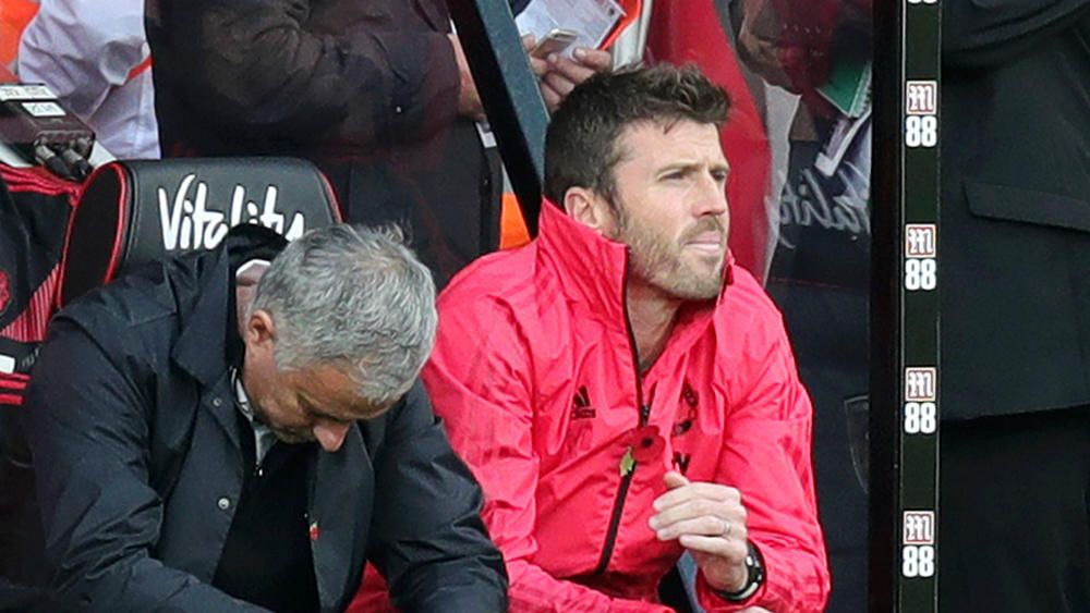 'Lucky' Manchester United giving Mourinho white hair ...