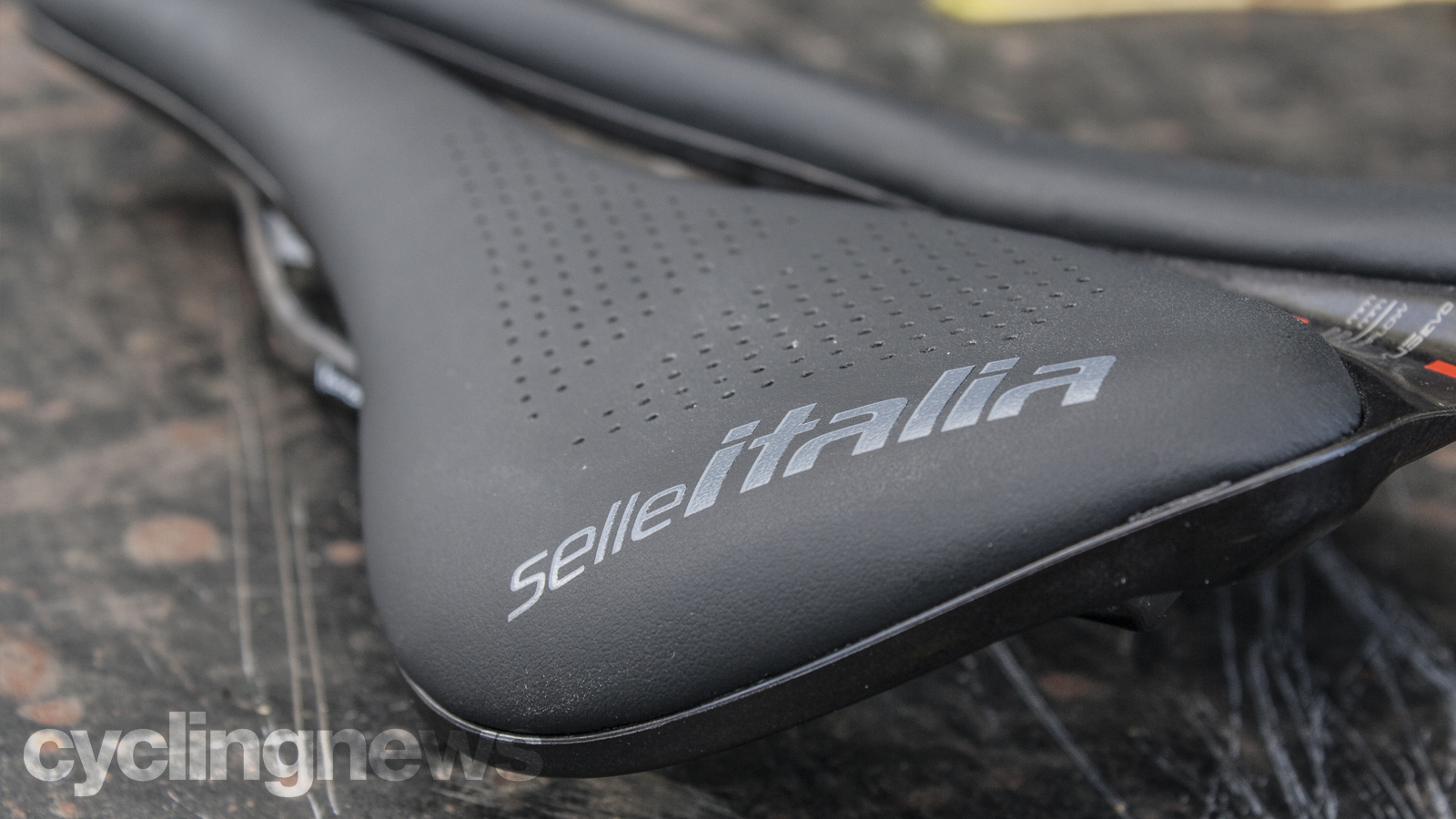 Selle Italia Novus Boost Evo Kit Carbonio Superflow saddle - first