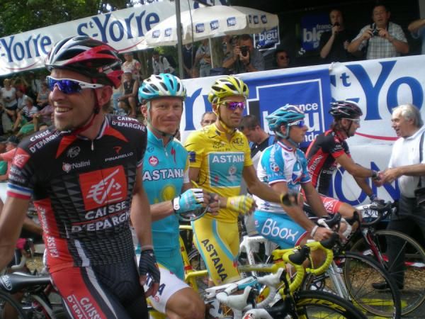 Christophe Moreau, Alexandre Vinkourov, Alberto Contador and Pierrick Fedrigo before the start.