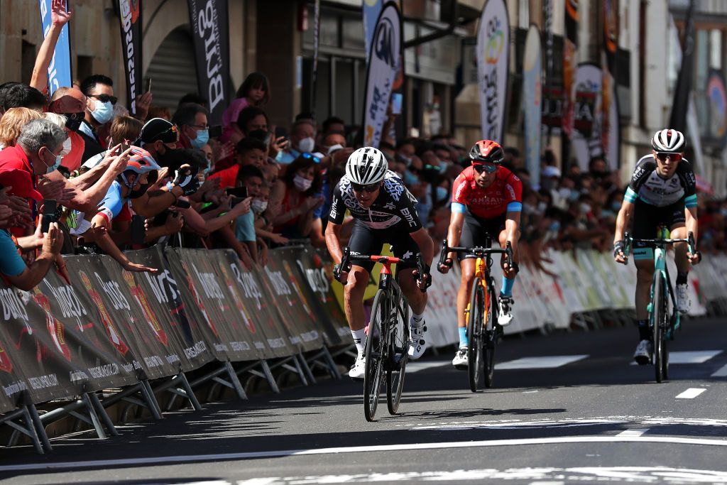 ESPINOSA DE LOS MONTEROS SPAIN AUGUST 05 LR Domenico Pozzovivo of Italy and Team Qhubeka Nexthash Mikel Landa Meana of Spain and Team Bahrain Victorious Mikel Nieve Ituralde of Spain and Team BikeExchange sprint at finish lineduring the 43rd Vuelta a Burgos 2021 Stage 3 a 173km stage from Busto de Bureba to Espinosa de los Monteros VueltaBurgos BurgosCycling CapitalMundialdelCiclismo on August 05 2021 in Espinosa de Los Monteros Spain Photo by Gonzalo Arroyo MorenoGetty Images