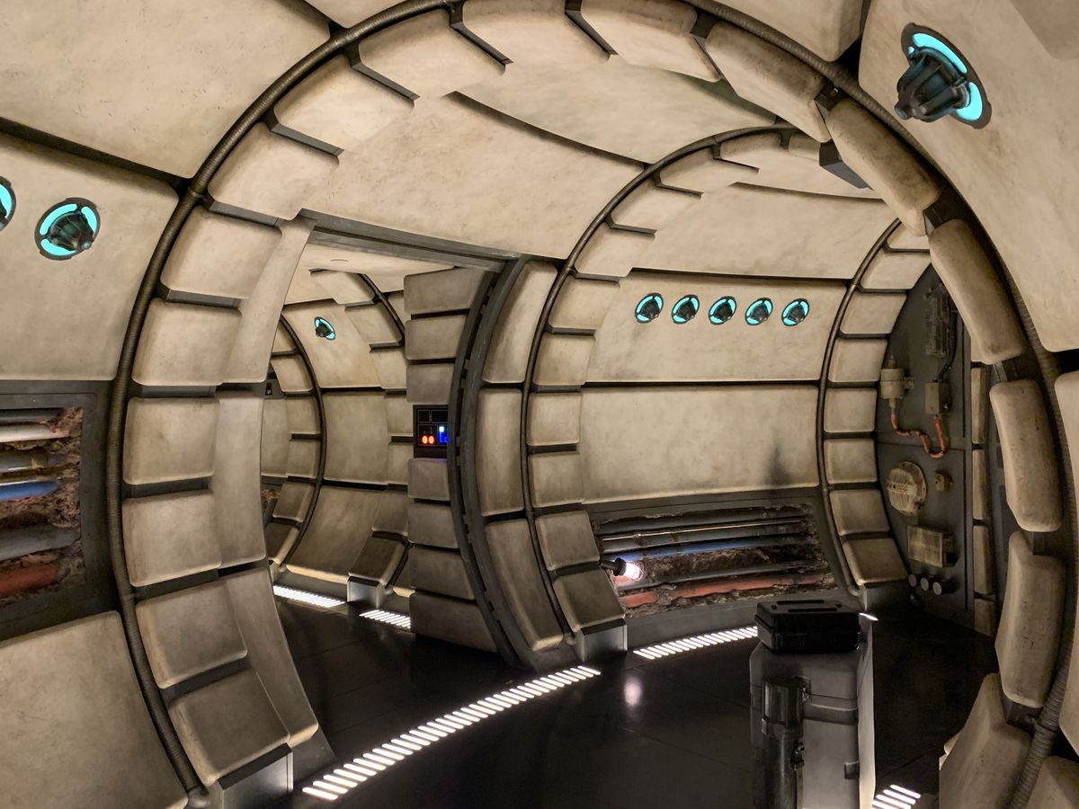 SWGE Millennium Falcon Inside