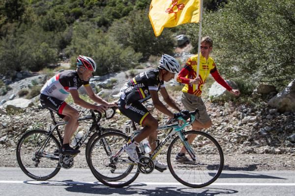 Atapuma leads Horner into the climb