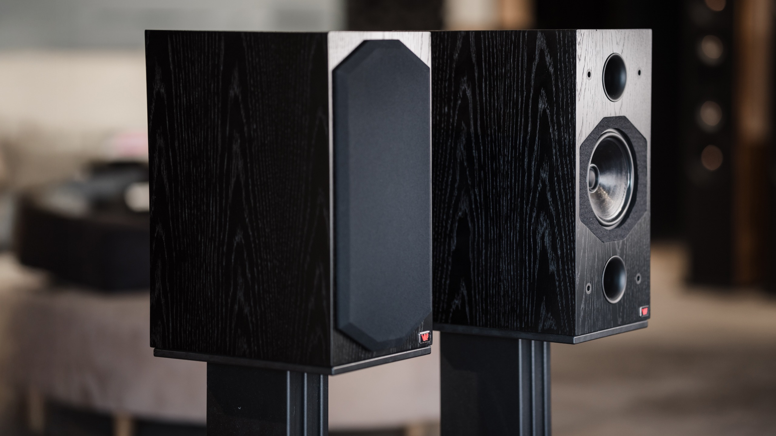 VAF Research Signature i91 MKIII bookshelf speakers