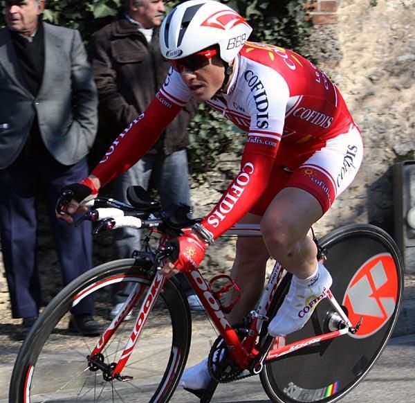 Cofidis' Samuel Dumoulin was just under a minute behind Boom.