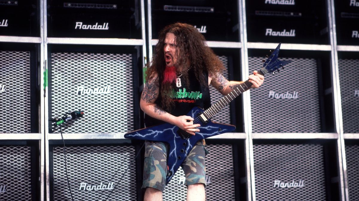 Watch Pantera trio Dimebag Darrell, Rex Brown and Vinnie Paul share a stage...