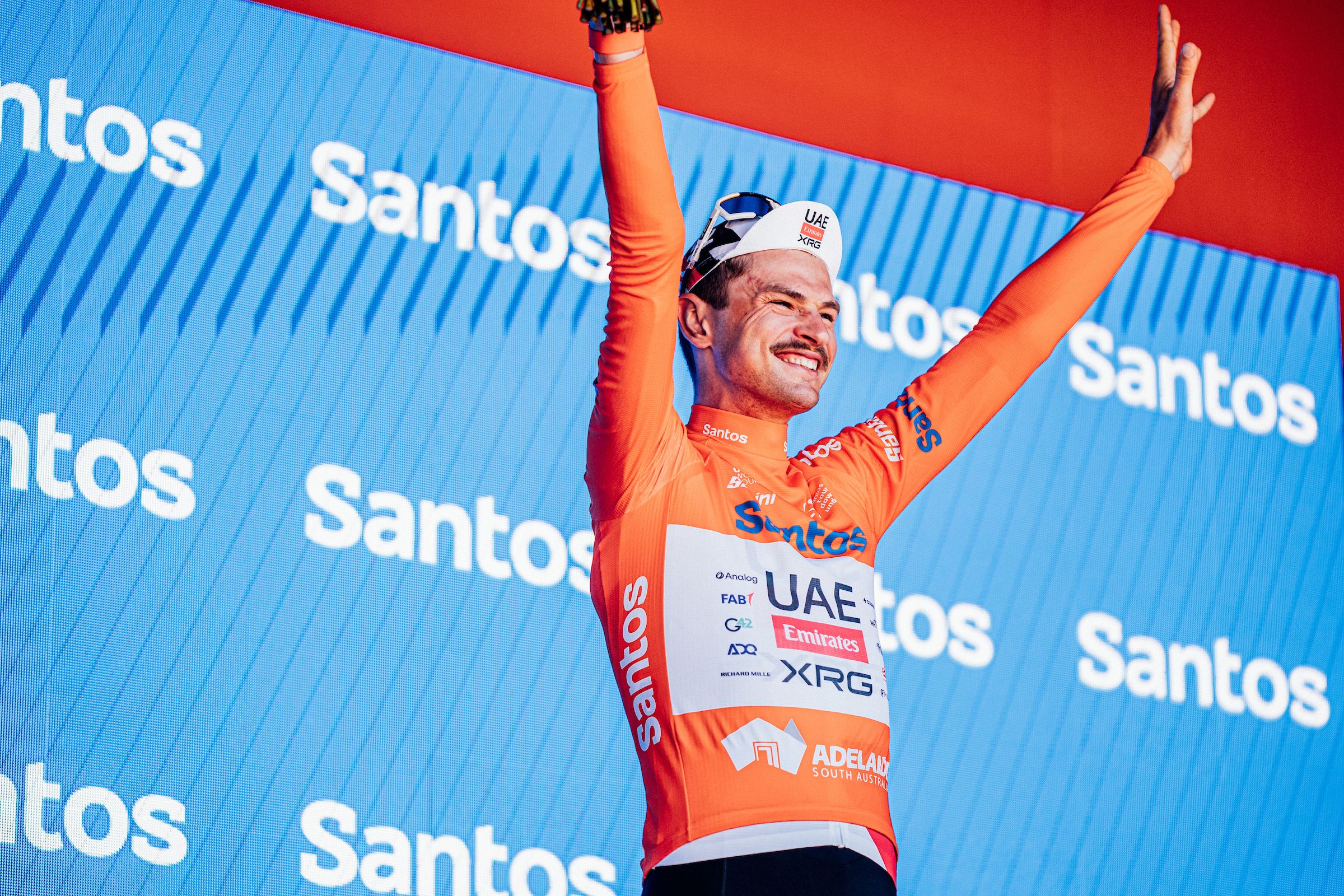 Kangaroos, crashes and a depleted team, but still Jay Vine claims Tour Down Under with biggest winning margin since 2004 Kangaroos, crashes and a depleted team, but still Jay Vine claims Tour Down Under with biggest winning margin since 2004