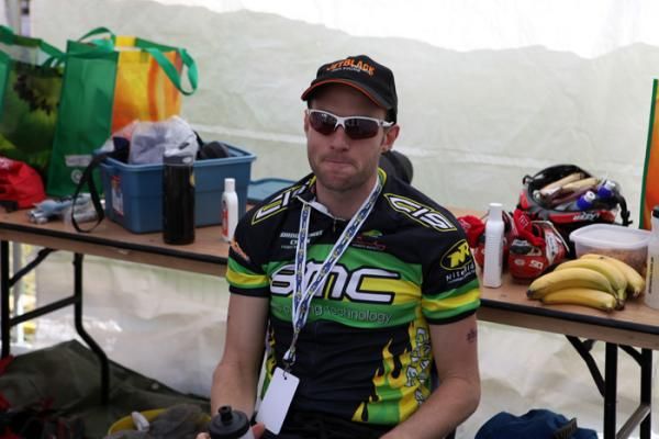 Elite Men winner Jason English gets his race face set before the start.