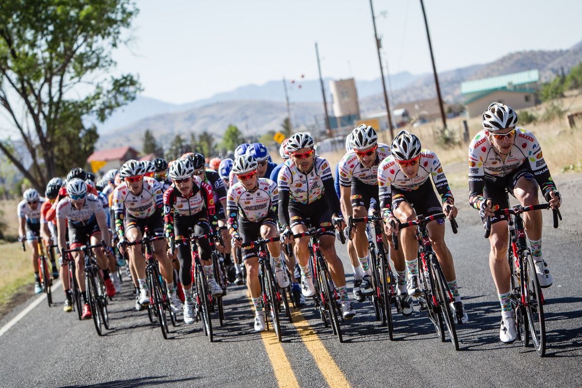 Jelly Belly rides tempo to control the front