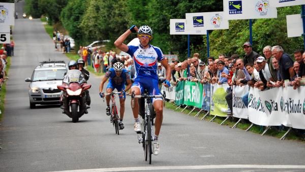 Timofey Kritskiy (Katusha Continental) wins in Poullaouen.